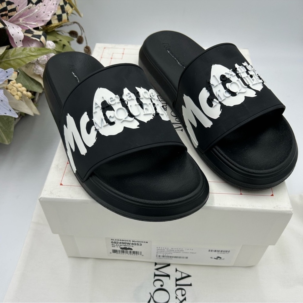 Menzel Alexander McQueen rubber graffiti pool slides size 42.5 made in Italy